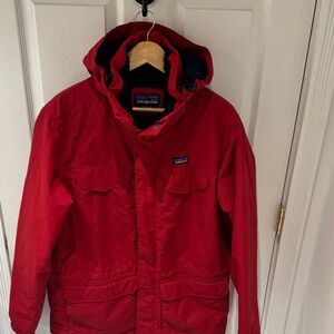 Patagonia Vibrant Red Isthmus Outdoor Parka- Men size large.  Zip off hood. 2015